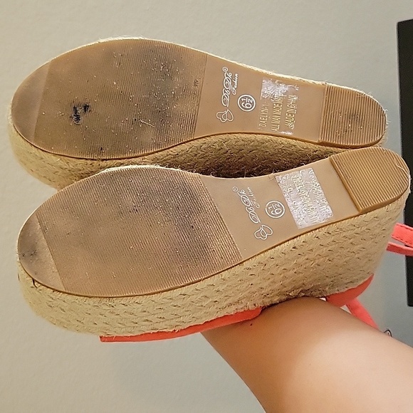 Size 6.5 Db Dk Fashion Coral Ankle Strap Espadrille Wedges - Picture 11 of 11